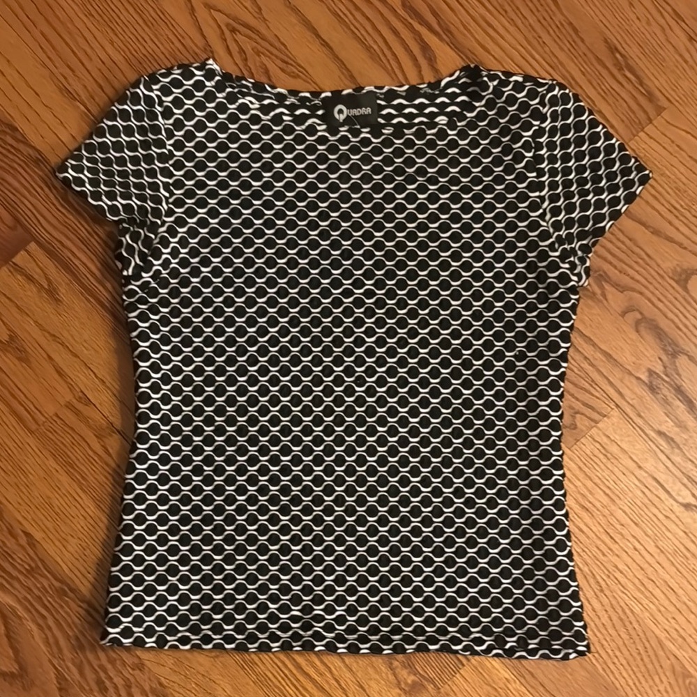 Quadra Wave Pattern Tee